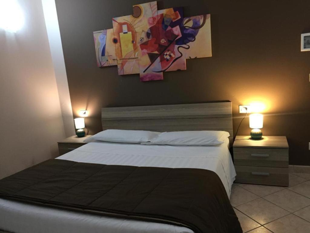 Ded 2 Only Sleep Bagno Privato Apartment Парма Екстериор снимка