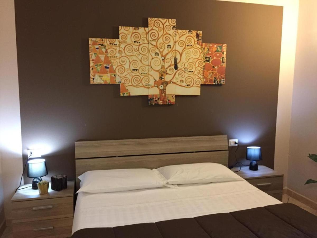 Ded 2 Only Sleep Bagno Privato Apartment Парма Екстериор снимка